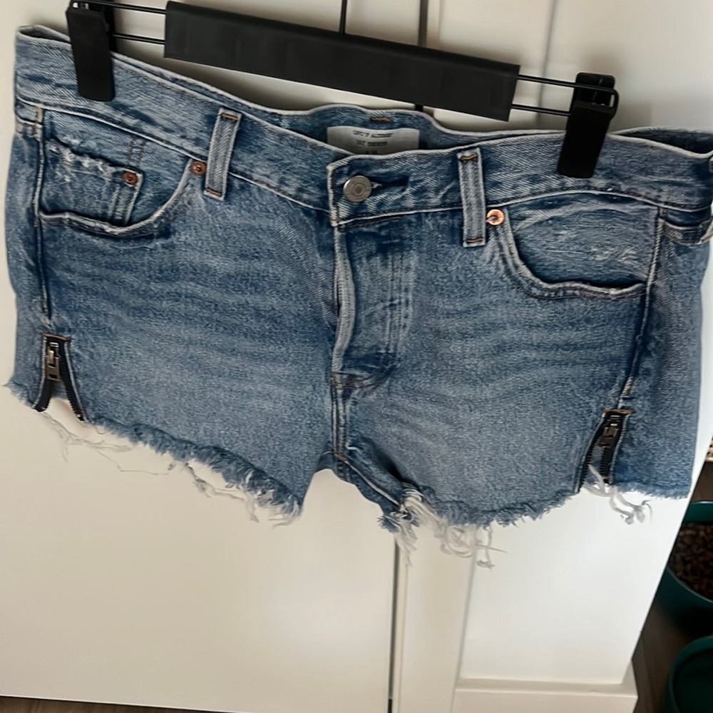 501 denim shorts w28